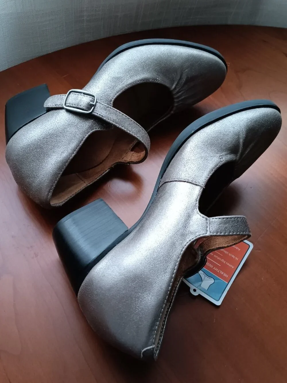 NWT Pewter Leather Mary Jane Heels Aetrex Comfort Sz 6-6.5 (36)